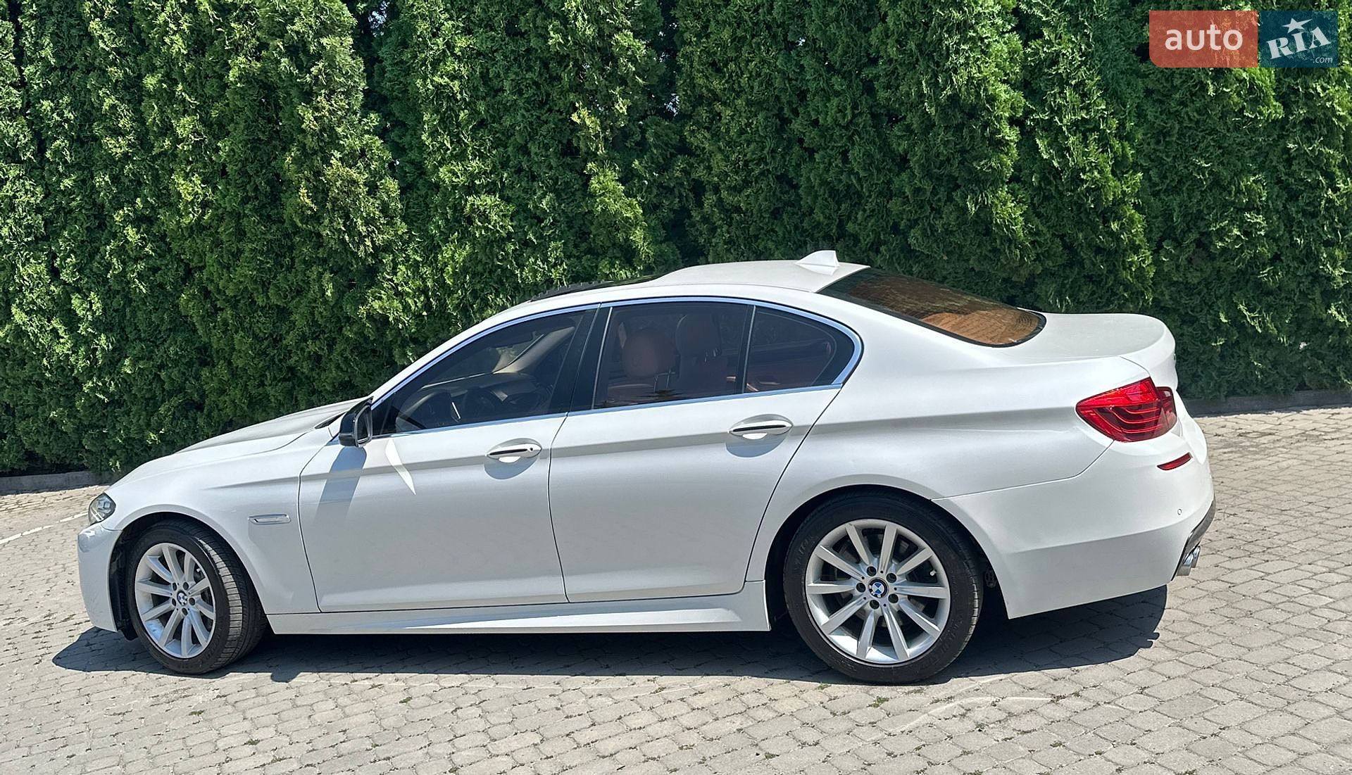 BMW 5 Series 2014 VIN WBAXA5C54ED690879 фото оголошення 11 з 96