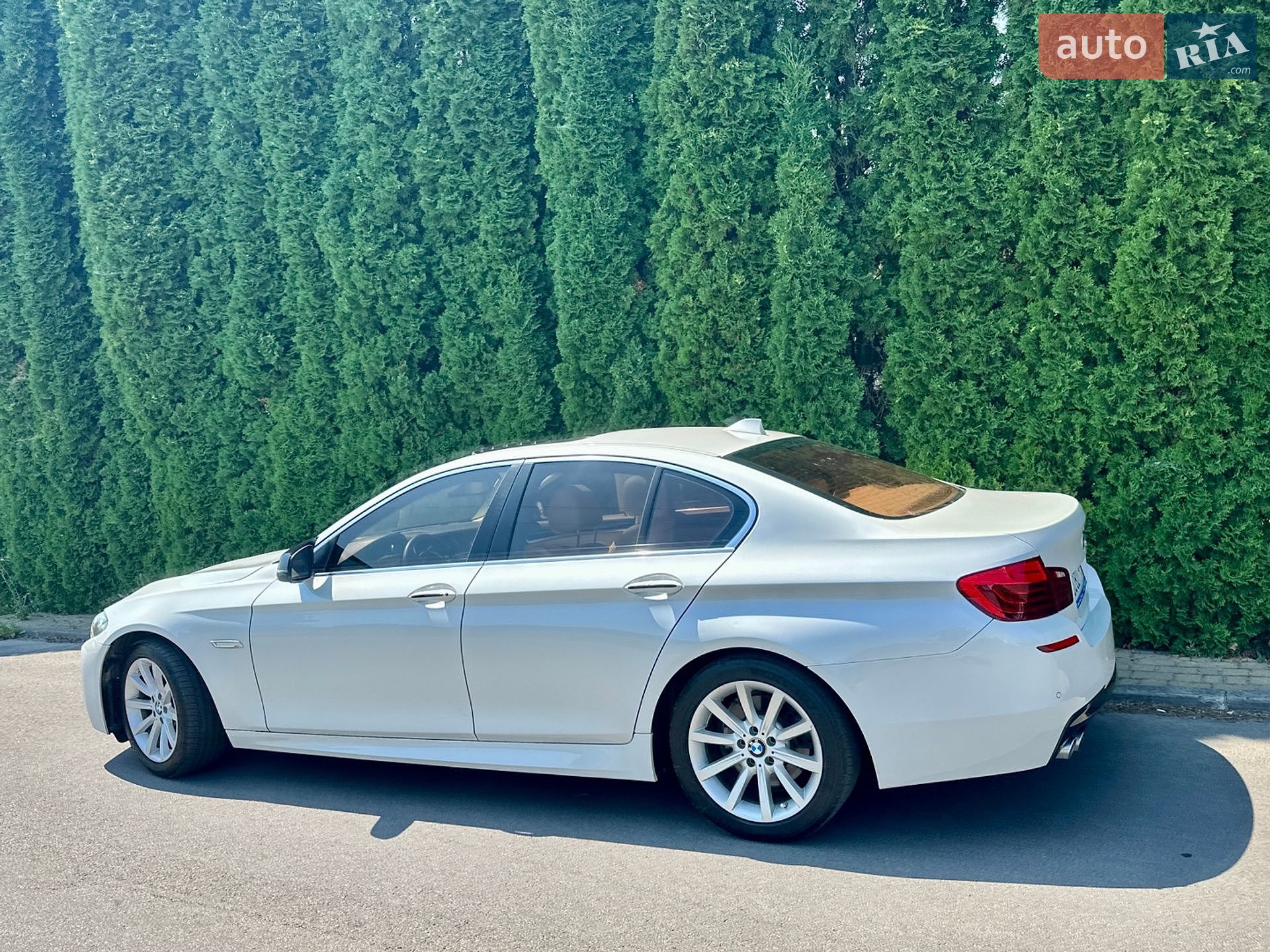 BMW 5 Series 2014 VIN WBAXA5C54ED690879 фото оголошення 12 з 96