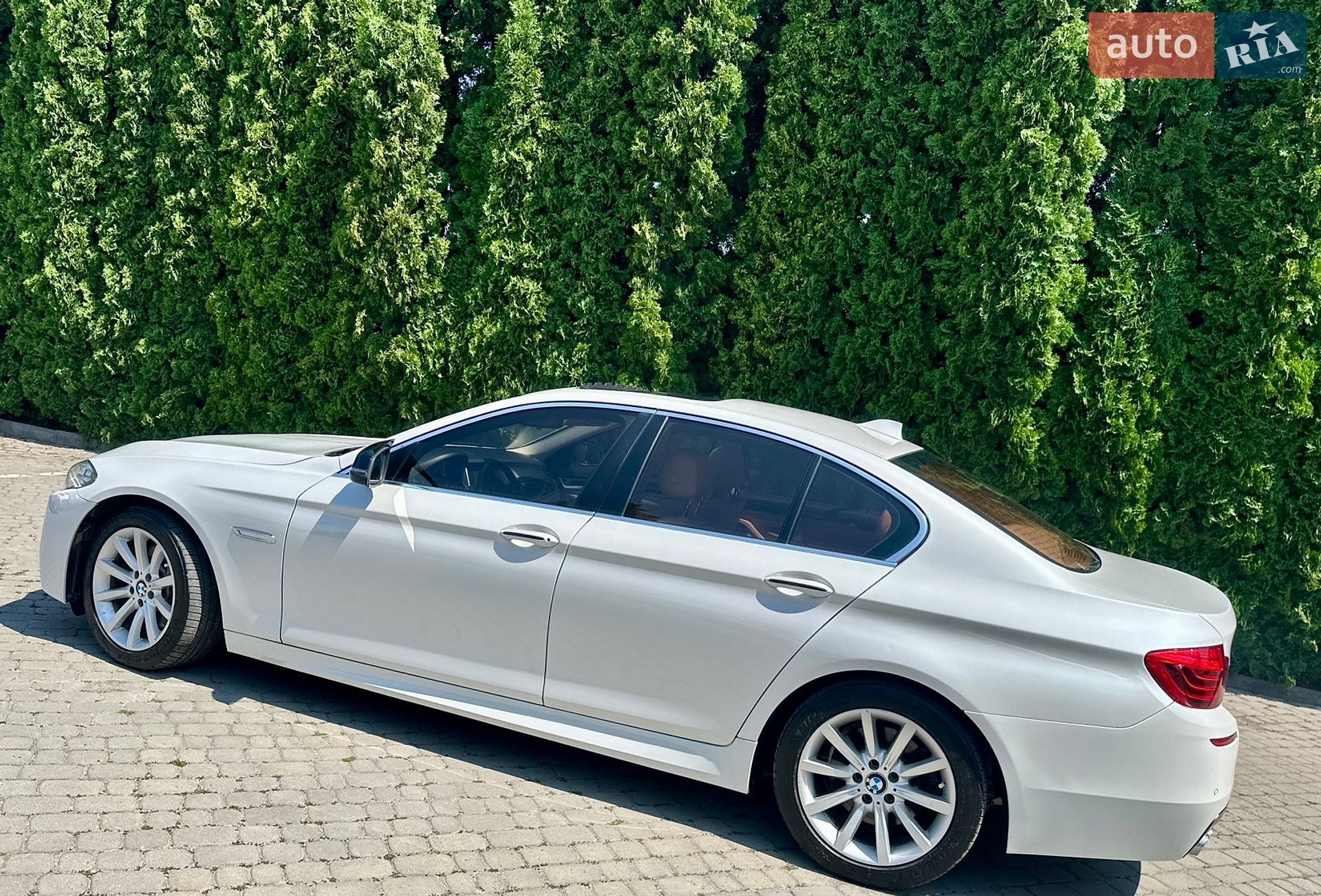 BMW 5 Series 2014 VIN WBAXA5C54ED690879 фото оголошення 13 з 96