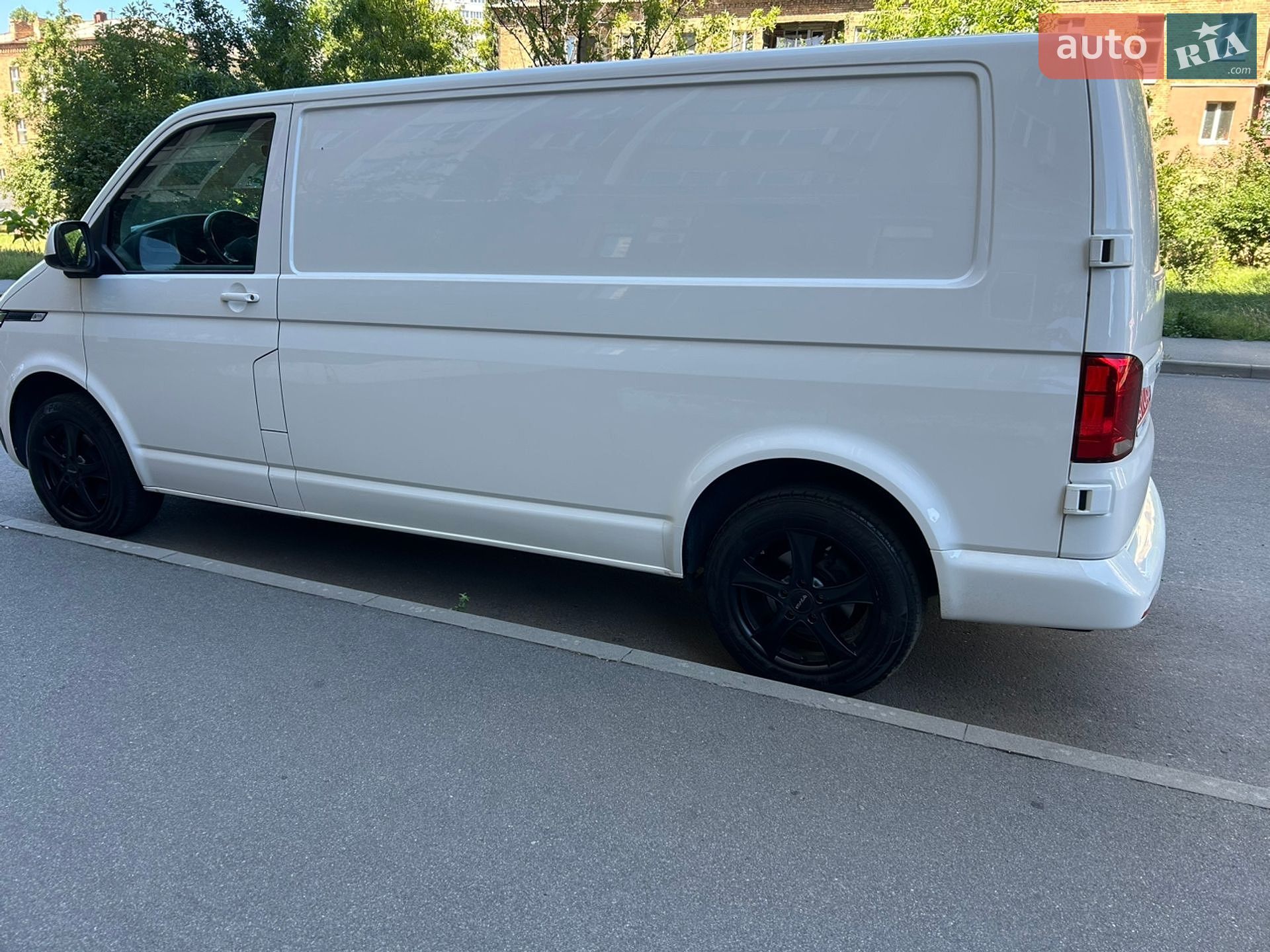 Volkswagen Transporter 2021 VIN WV1ZZZ7HZMH130014 фото оголошення 10 з 35