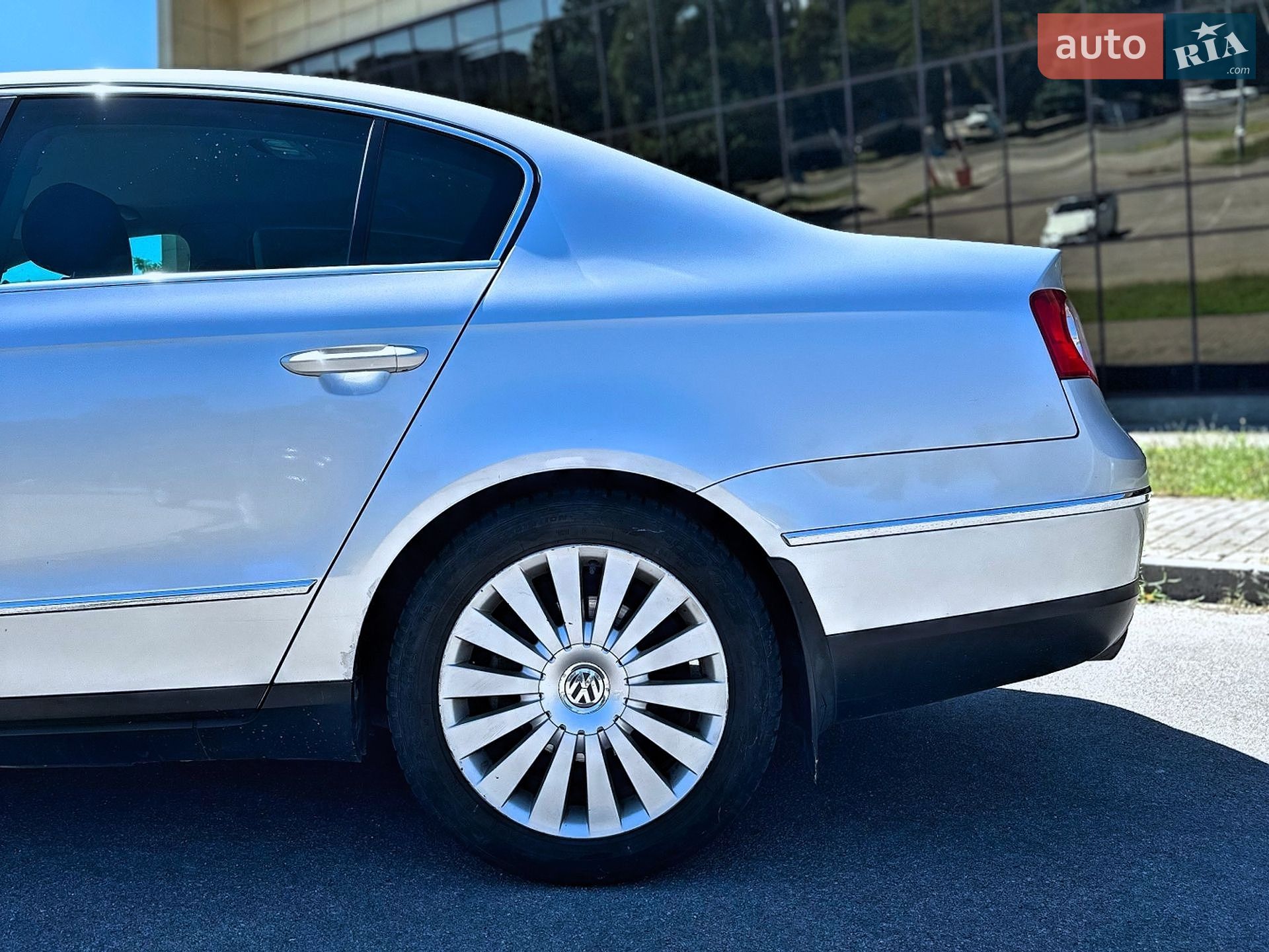 Volkswagen Passat 2005 VIN WVWZZZ3CZ6P010864 фото оголошення 4 з 26