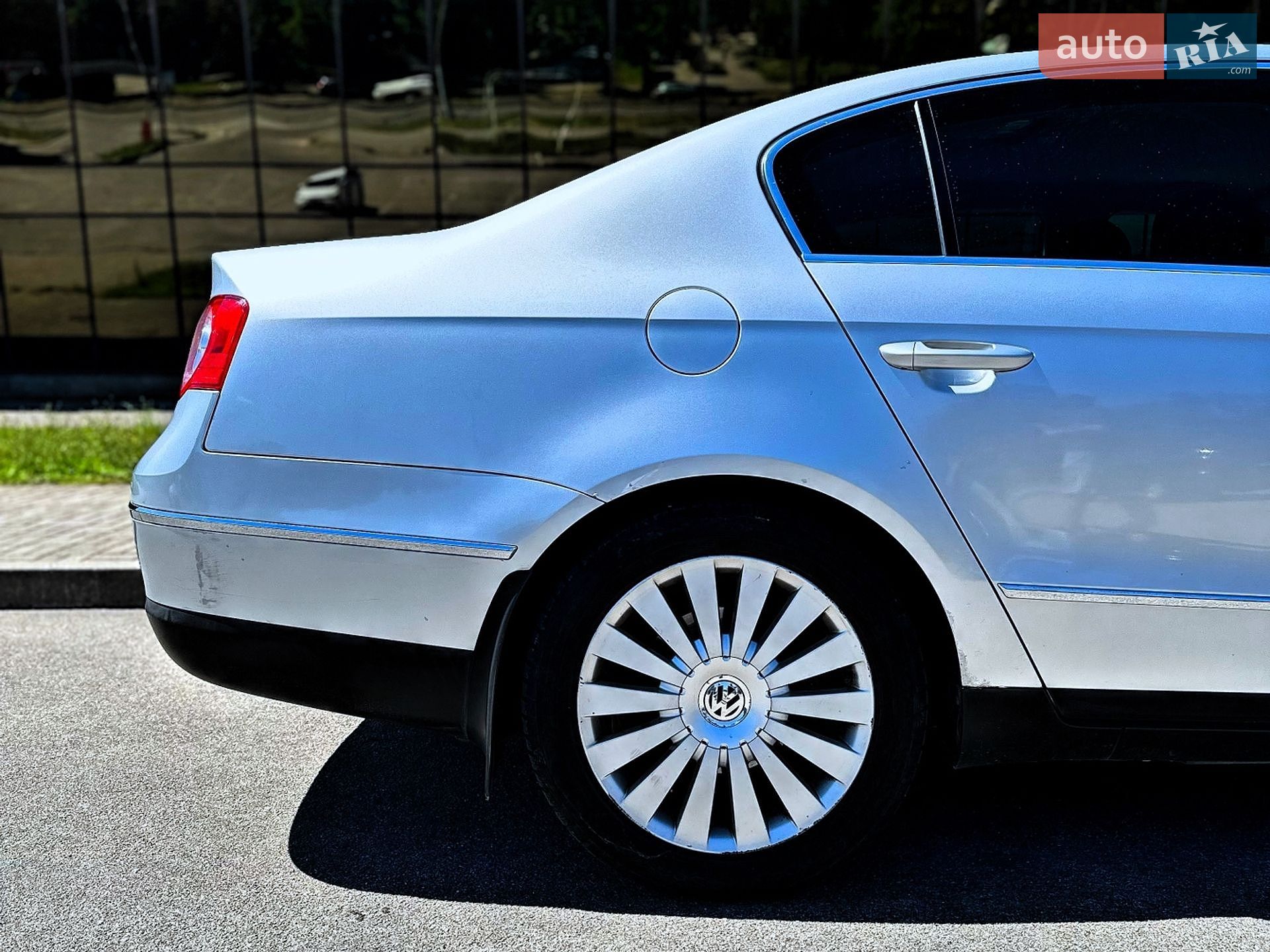 Volkswagen Passat 2005 VIN WVWZZZ3CZ6P010864 фото оголошення 11 з 26