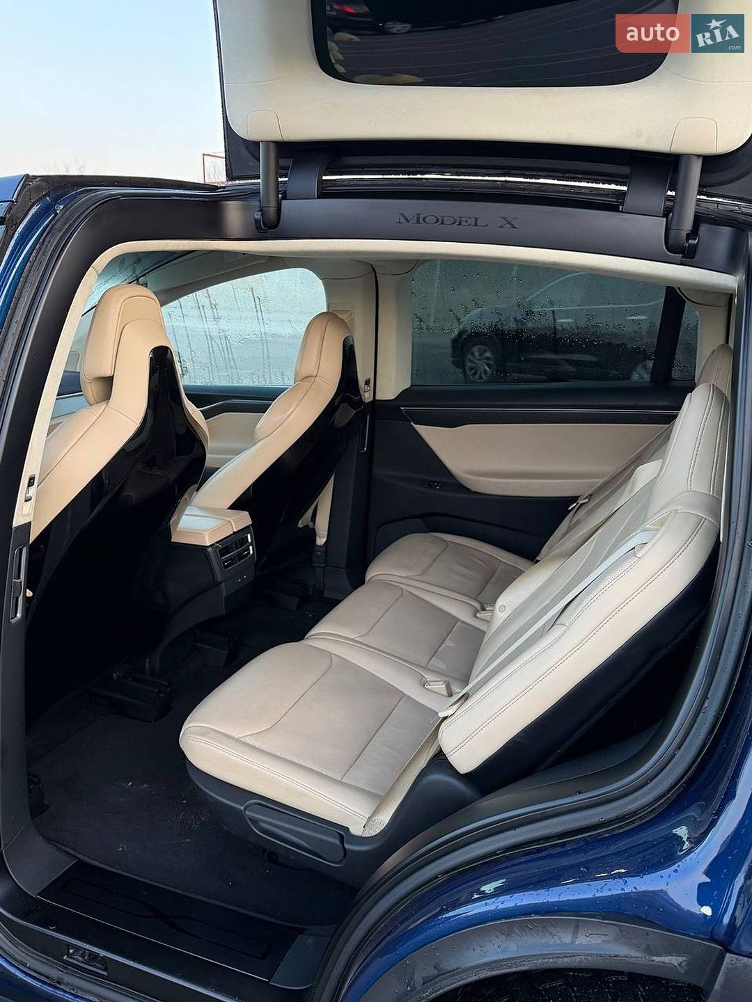 Tesla Model X 2016 VIN 5YJXCDE20GF030960 фото оголошення 9 з 10