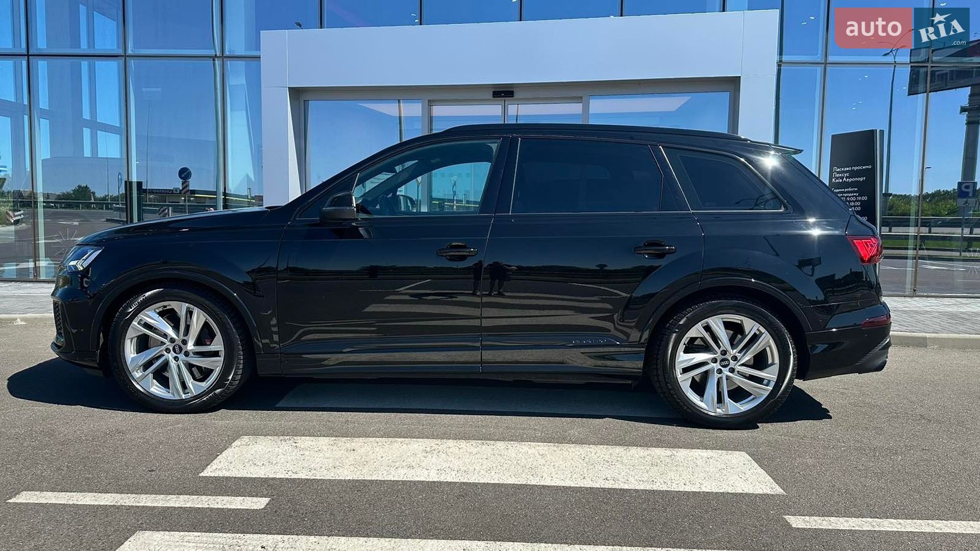 Audi SQ7 2021 VIN WAUZZZ4MXMD022811 фото оголошення 3 з 28
