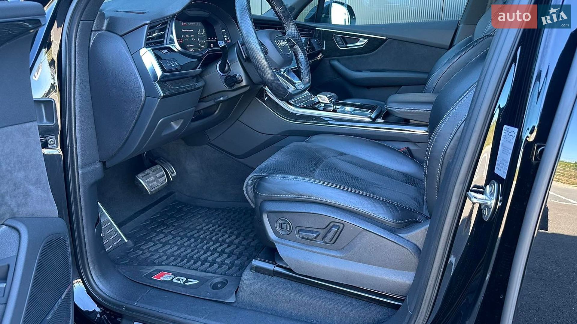 Audi SQ7 2021 VIN WAUZZZ4MXMD022811 фото оголошення 14 з 28