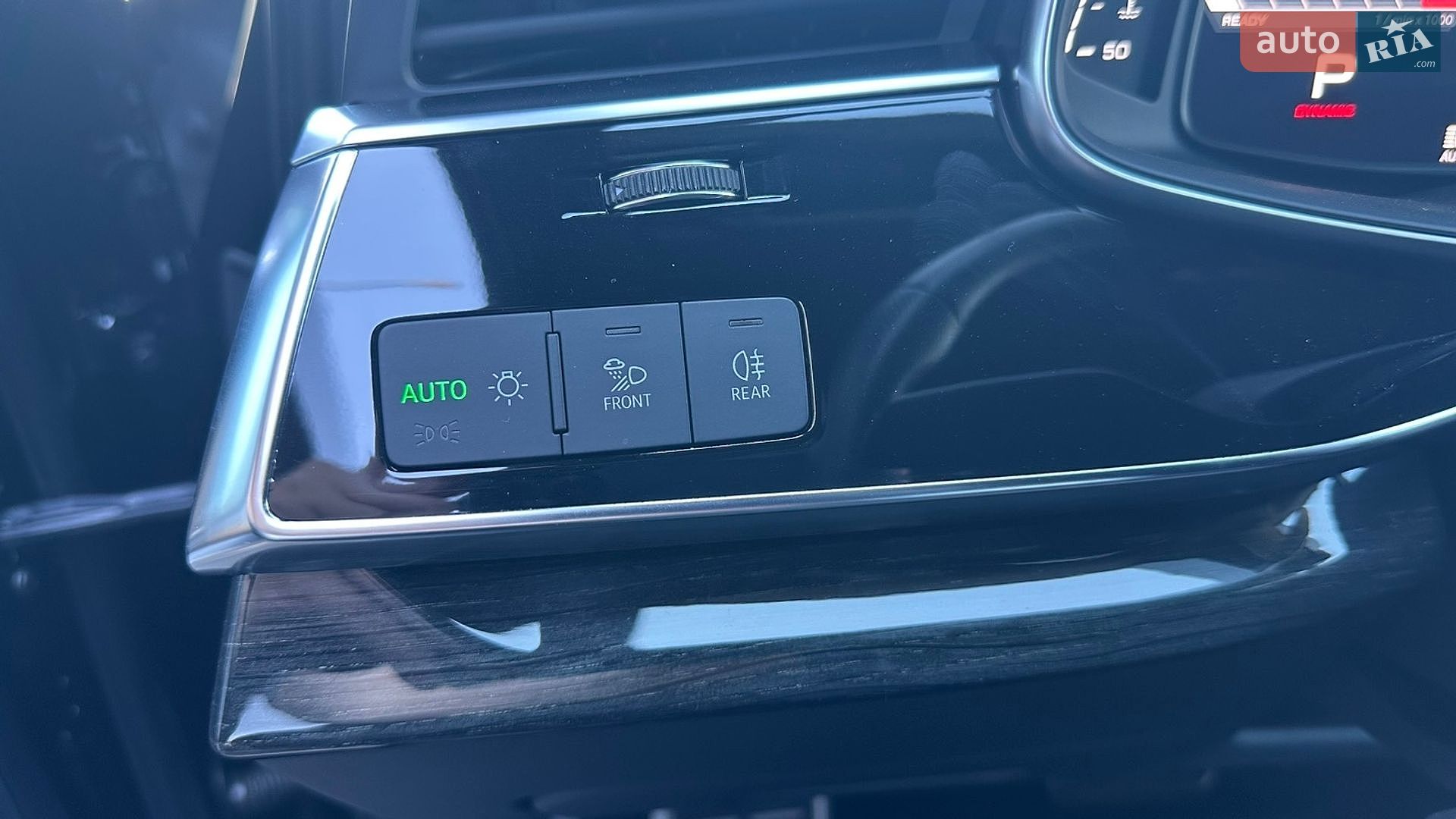 Audi SQ7 2021 VIN WAUZZZ4MXMD022811 фото оголошення 25 з 28