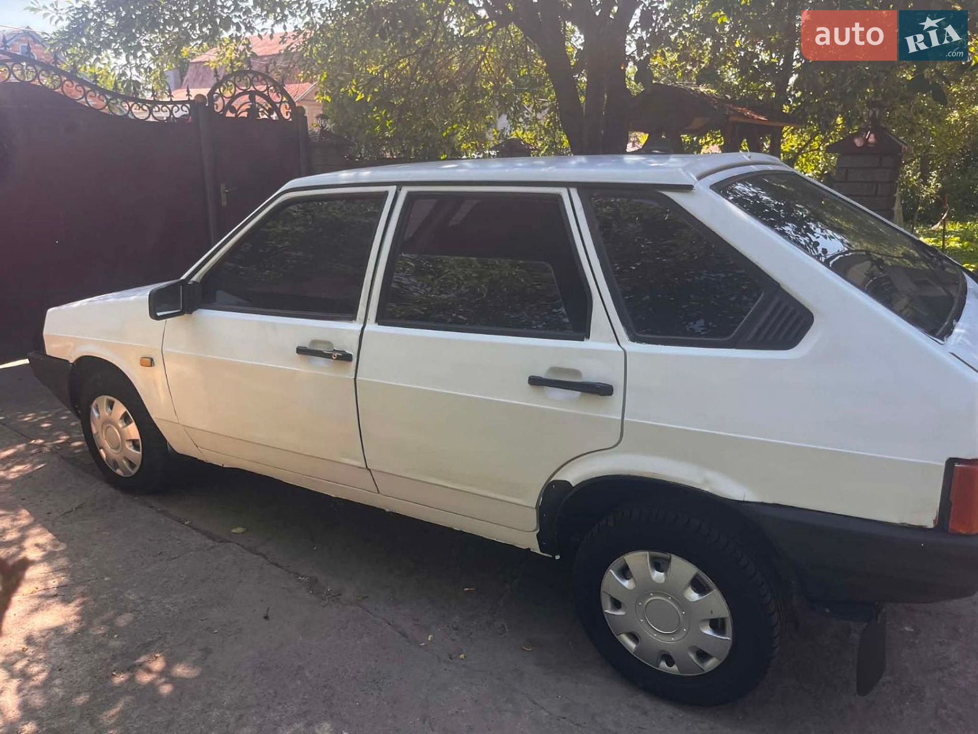 ВАЗ / Lada 2109 1988 VIN XTA210900J0401824 фото оголошення 3 з 11