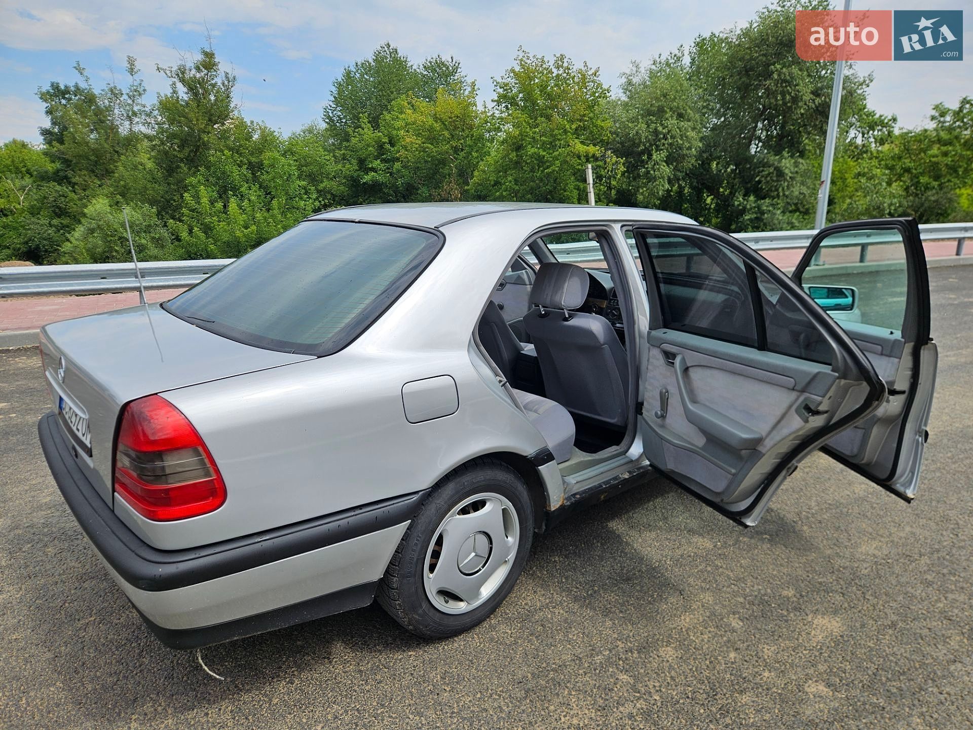 Mercedes-Benz C-Class 1995 VIN WDB2011221F182972 фото оголошення 9 з 16