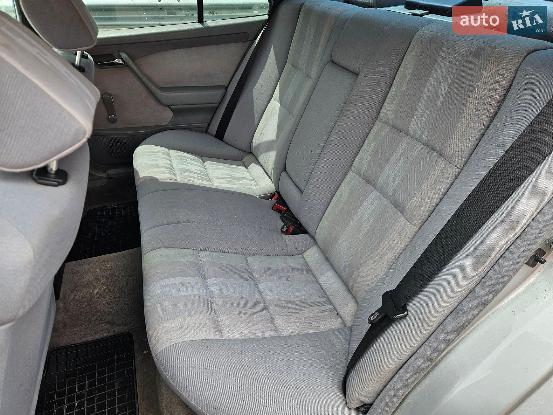 Mercedes-Benz C-Class 1995 VIN WDB2011221F182972 фото оголошення 8 з 16