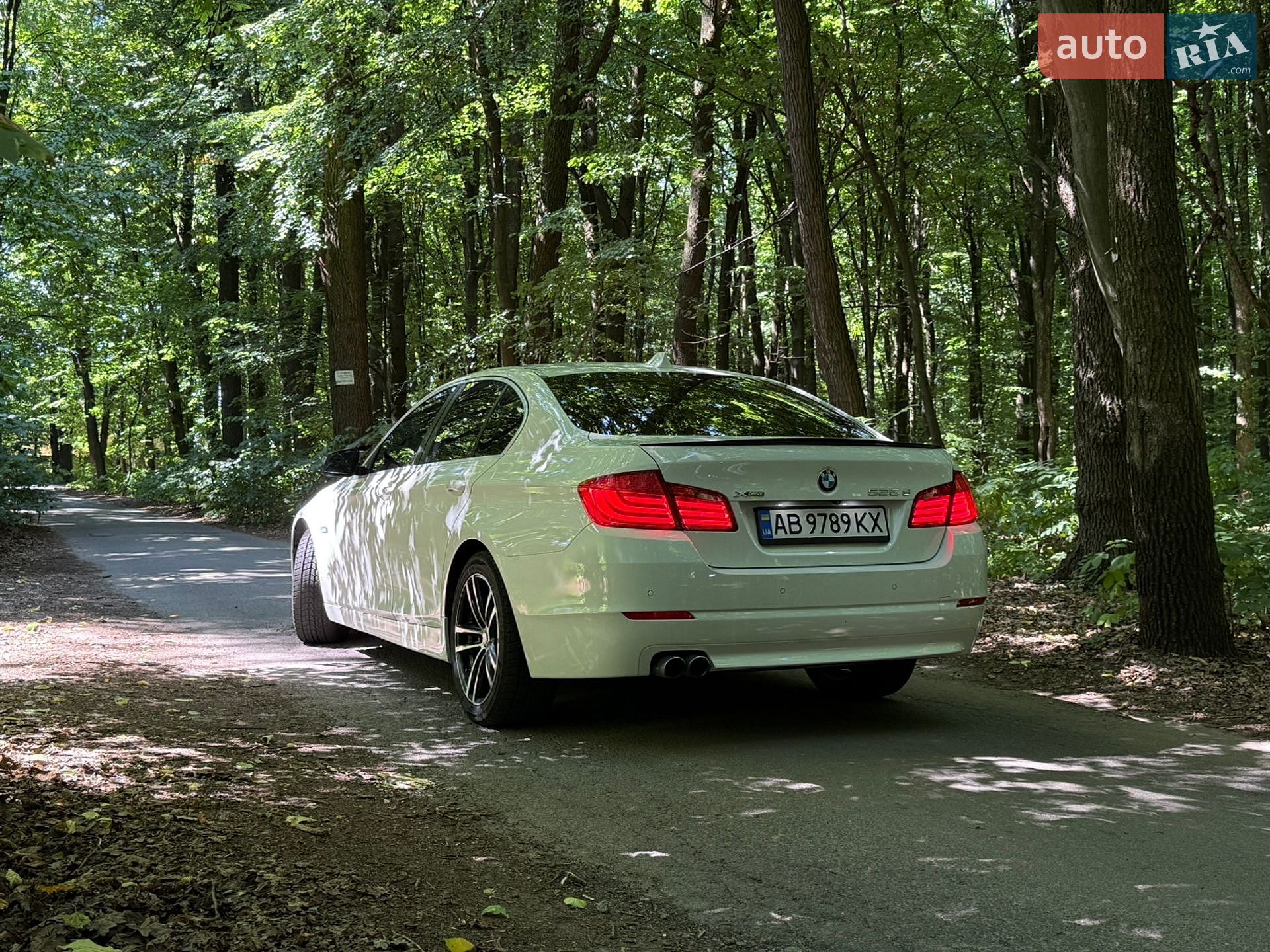 BMW 5 Series 2013 VIN WBAXA1103DDX28665 фото оголошення 7 з 9