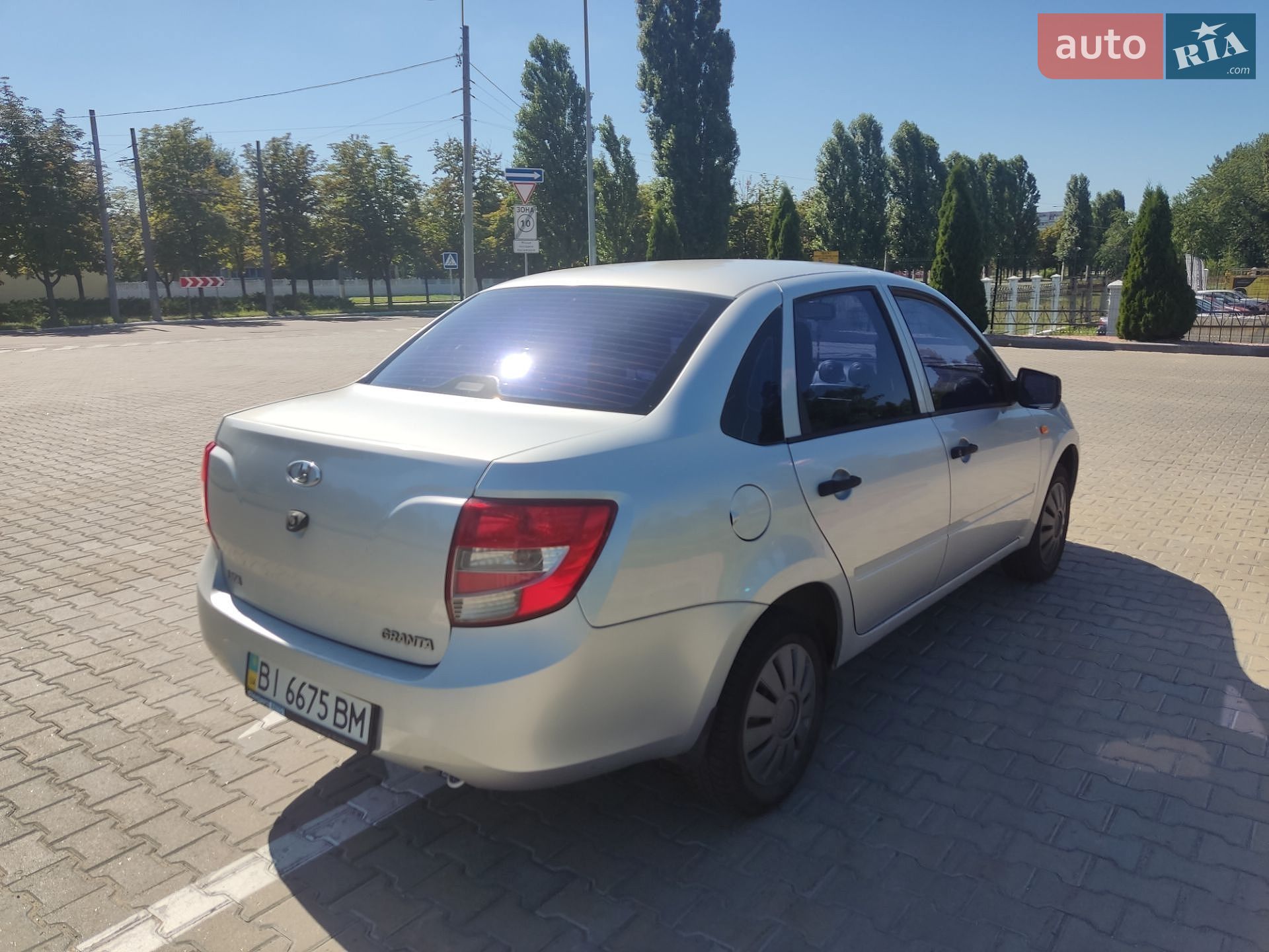 ВАЗ / Lada 2190 Granta 2012 VIN XTA219000C0029037 фото оголошення 4 з 9