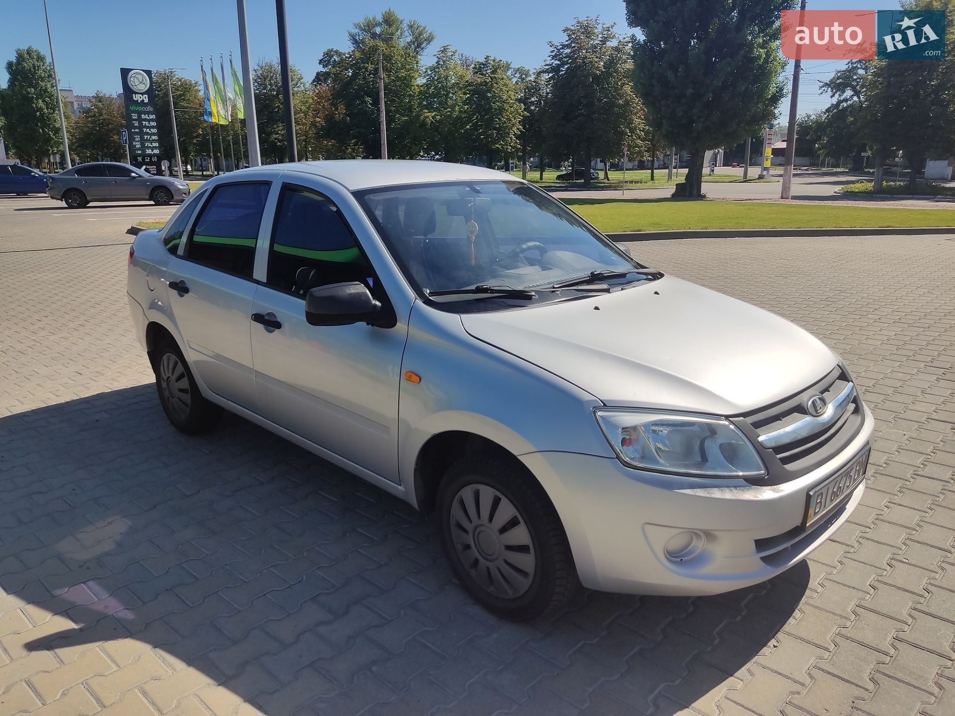 ВАЗ / Lada 2190 Granta 2012 VIN XTA219000C0029037 фото оголошення 3 з 9