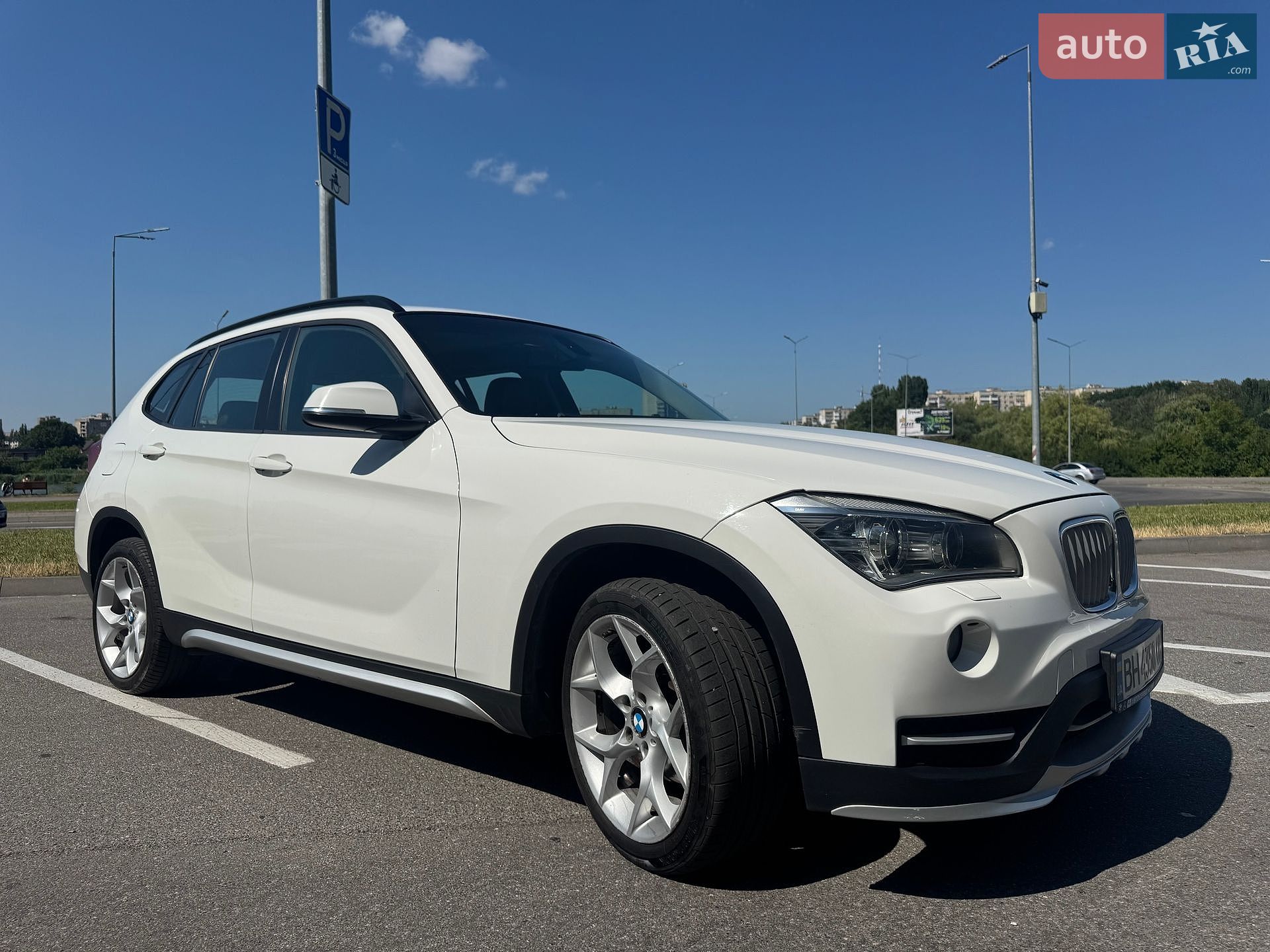 BMW X1 2015 VIN WBAVP71060V209820 фото оголошення 3 з 31