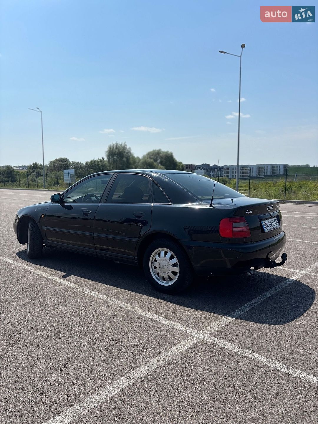 Audi A4 1998 VIN WAUZZZ8DZWA219305 фото оголошення 4 з 16