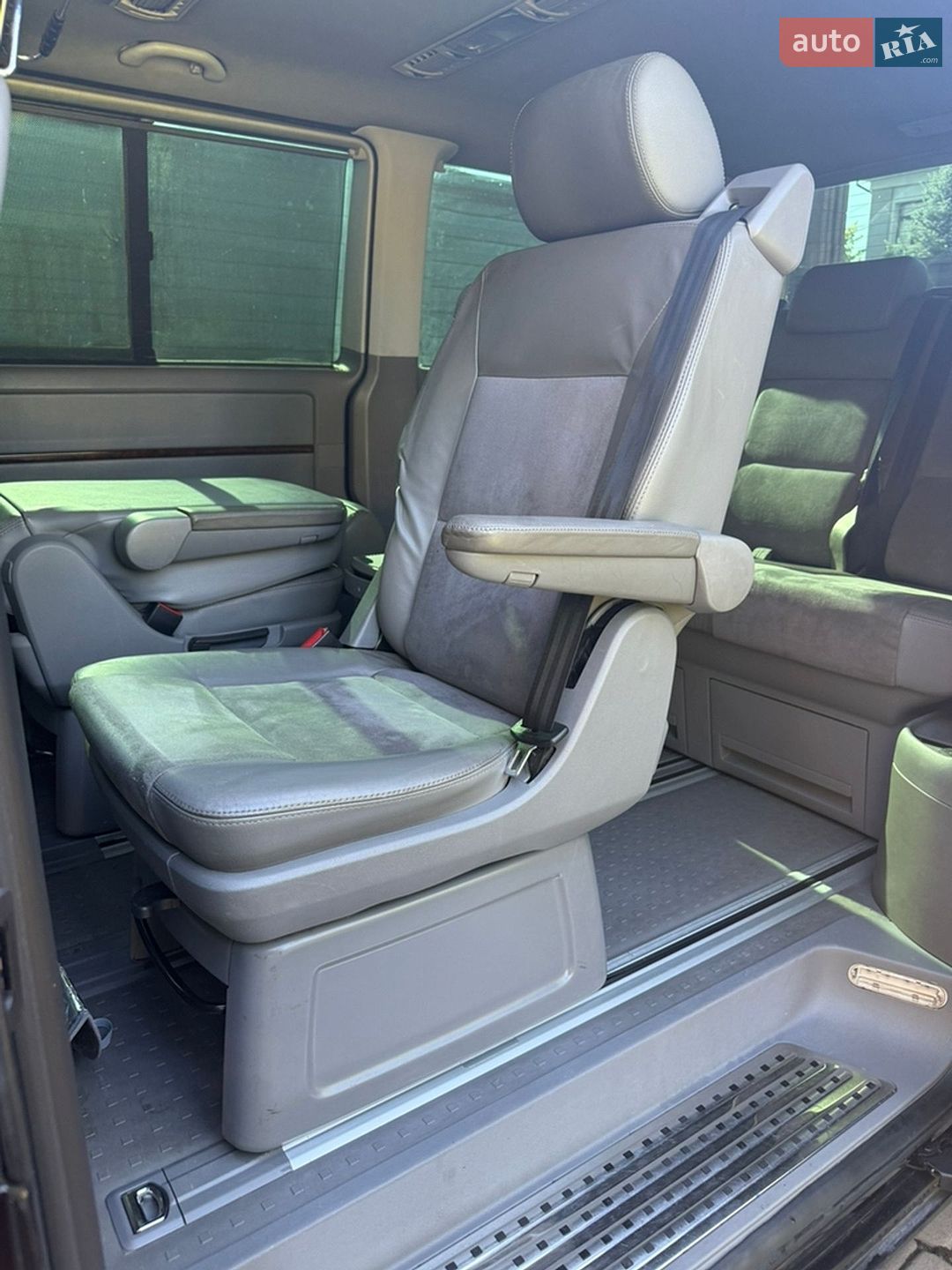 Volkswagen Multivan 2006 VIN WV2ZZZ7HZ6H041960 фото оголошення 6 з 10