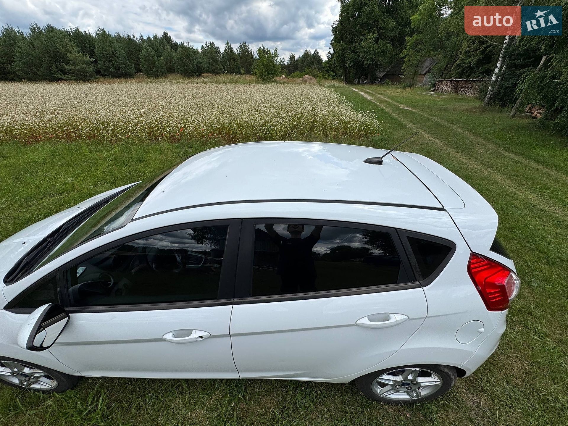 Ford Fiesta 2017 VIN 3FADP4EJ9HM128435 фото оголошення 6 з 27