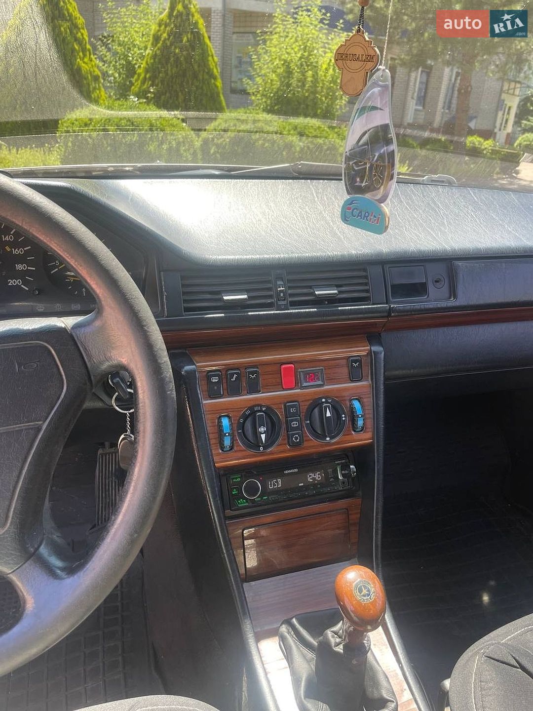 Mercedes-Benz E-Class 1992 VIN WDB1240221B911868 фото оголошення 8 з 22