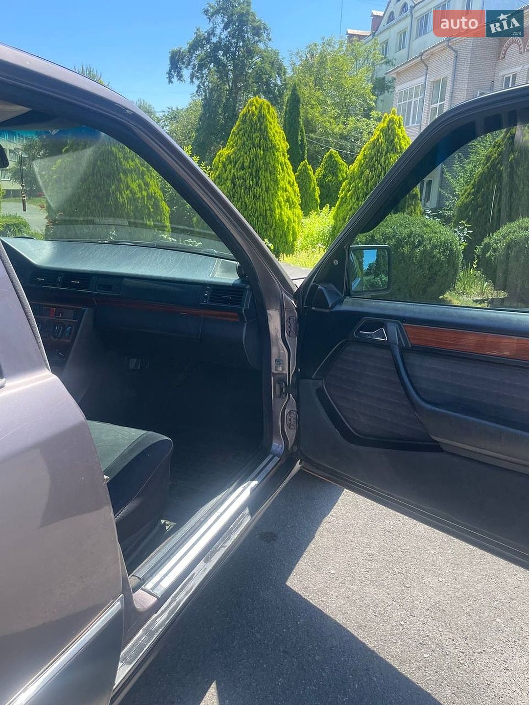 Mercedes-Benz E-Class 1992 VIN WDB1240221B911868 фото оголошення 13 з 22