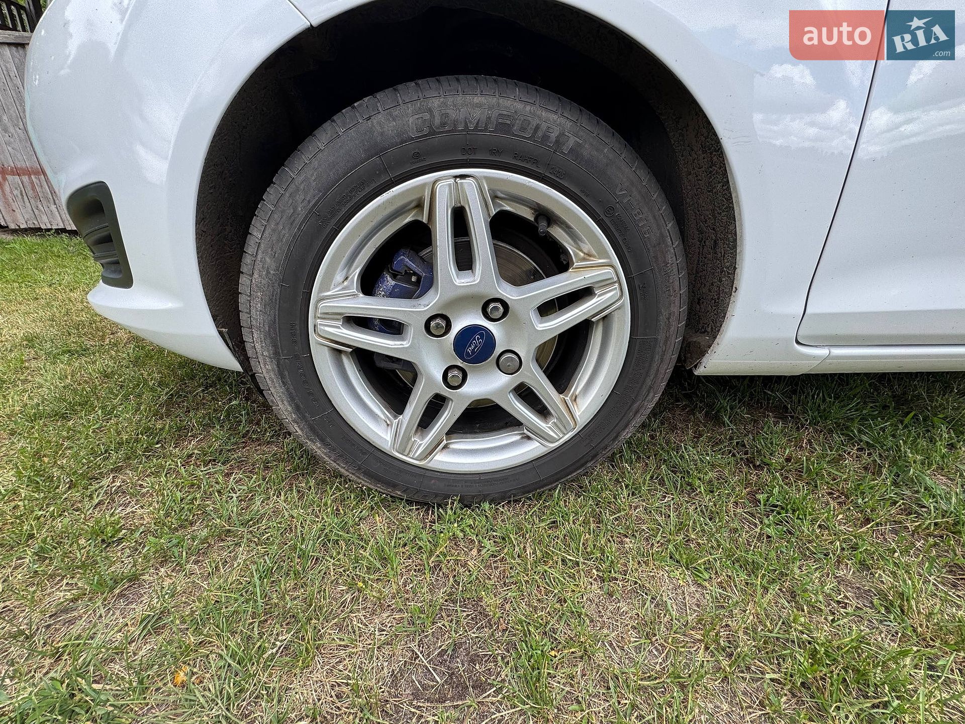 Ford Fiesta 2017 VIN 3FADP4EJ9HM128435 фото оголошення 10 з 27