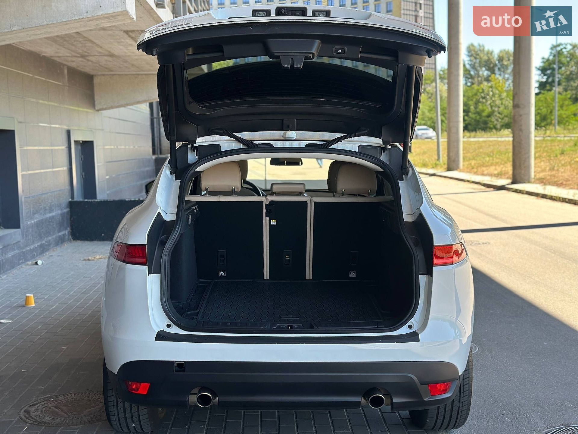 Jaguar F-Pace 2017 VIN SADCJ2FX0JA269108 фото оголошення 9 з 22