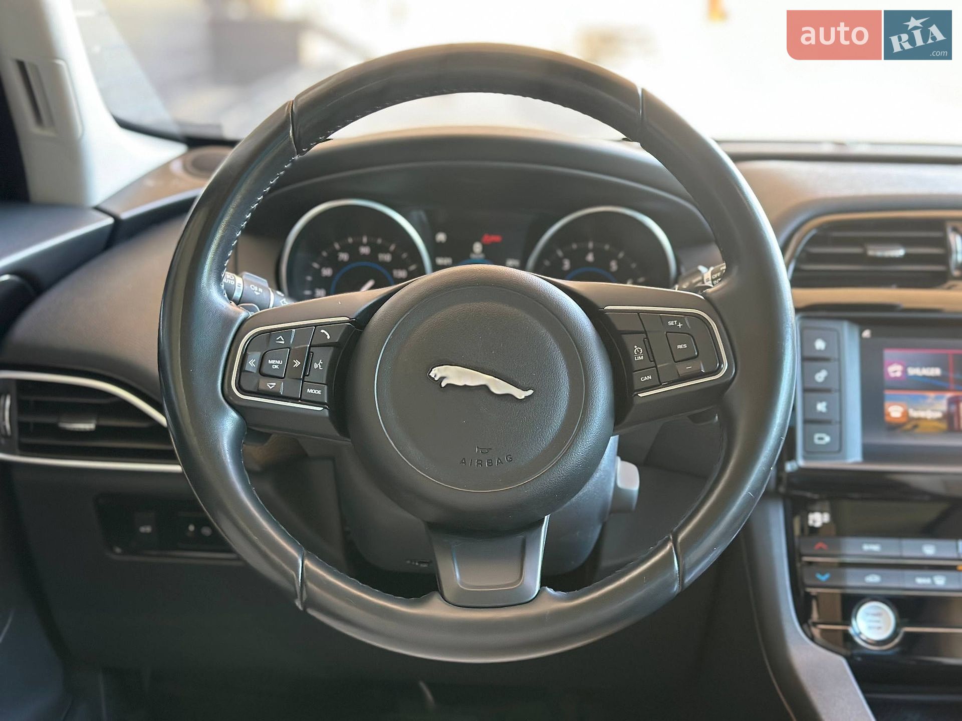 Jaguar F-Pace 2017 VIN SADCJ2FX0JA269108 фото оголошення 16 з 22