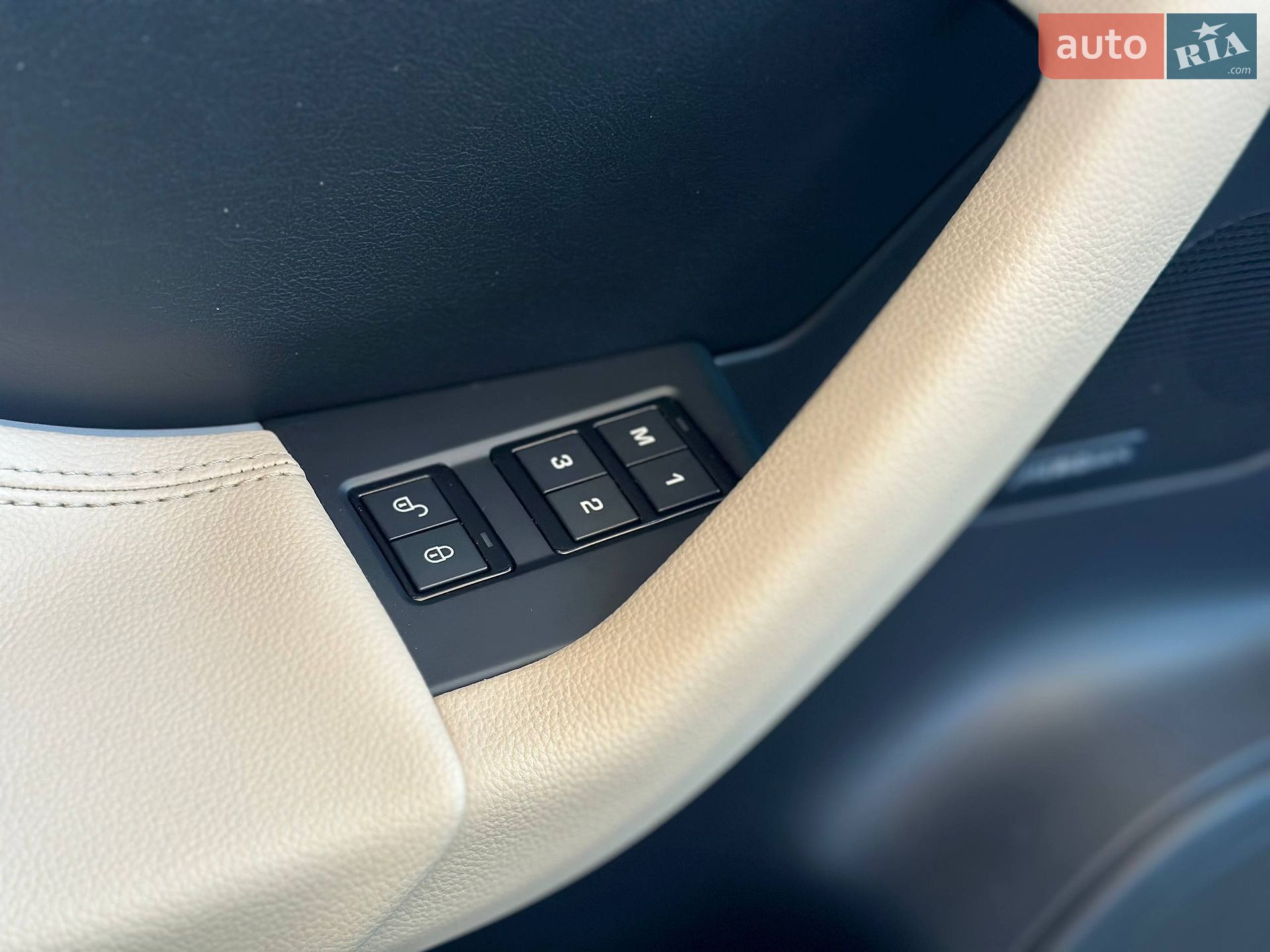 Jaguar F-Pace 2017 VIN SADCJ2FX0JA269108 фото оголошення 12 з 22