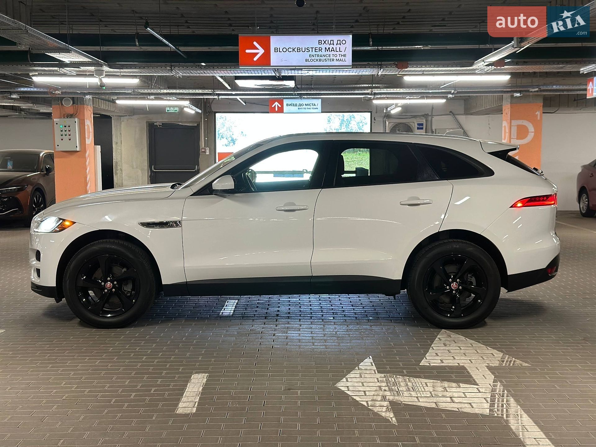 Jaguar F-Pace 2017 VIN SADCJ2FX0JA269108 фото оголошення 5 з 22