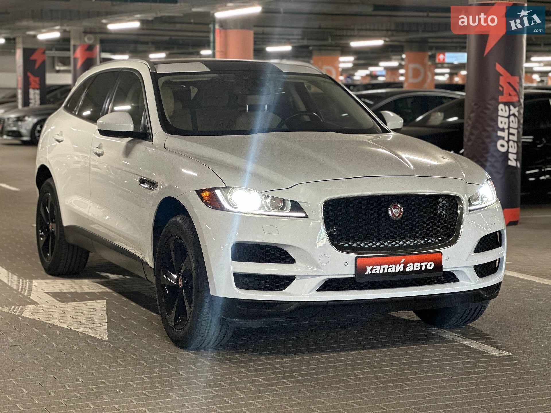 Jaguar F-Pace 2017 VIN SADCJ2FX0JA269108 фото оголошення 3 з 22