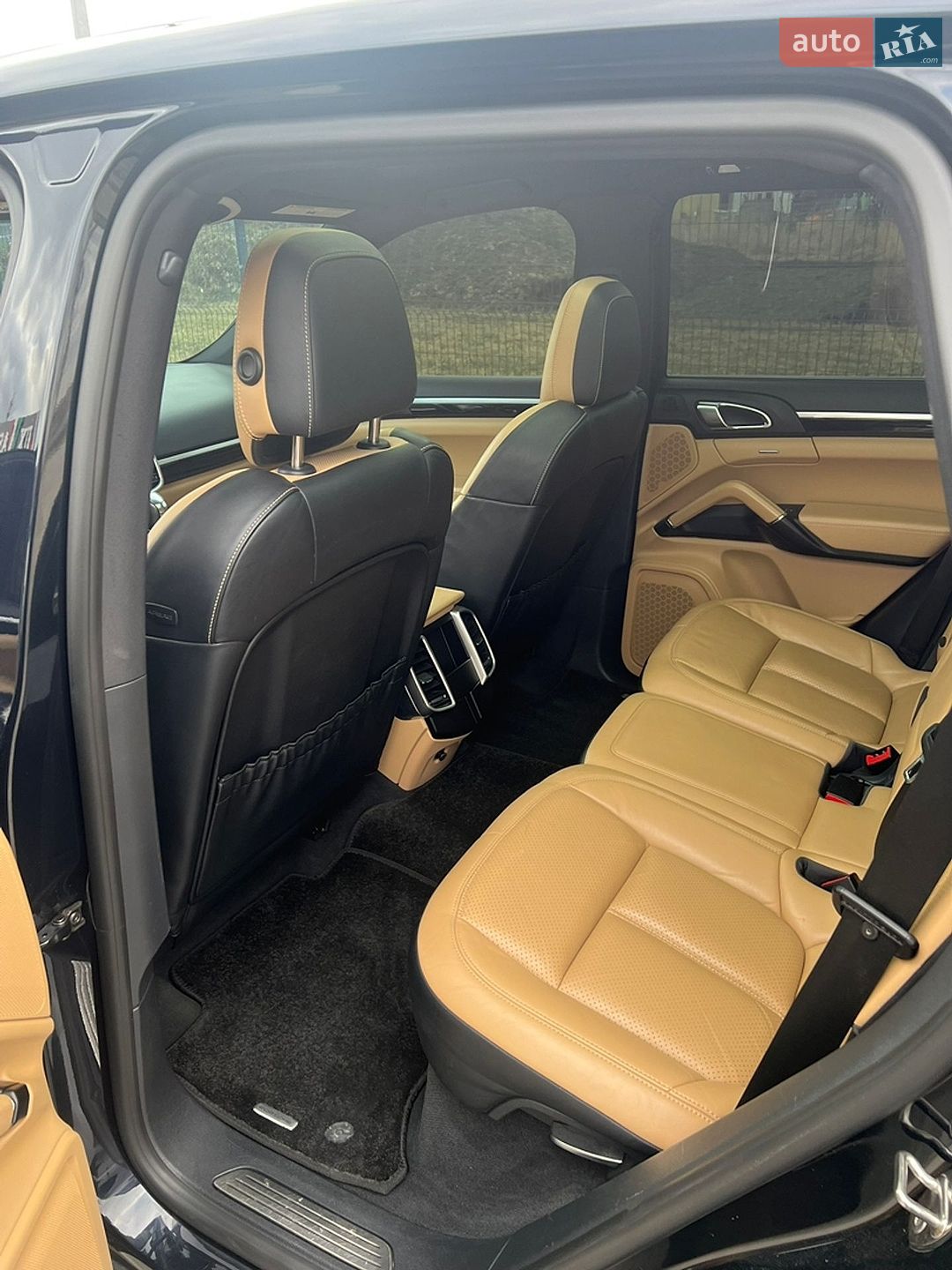 Porsche Cayenne 2015 VIN WP1AB2A23FLA60984 фото оголошення 12 з 16