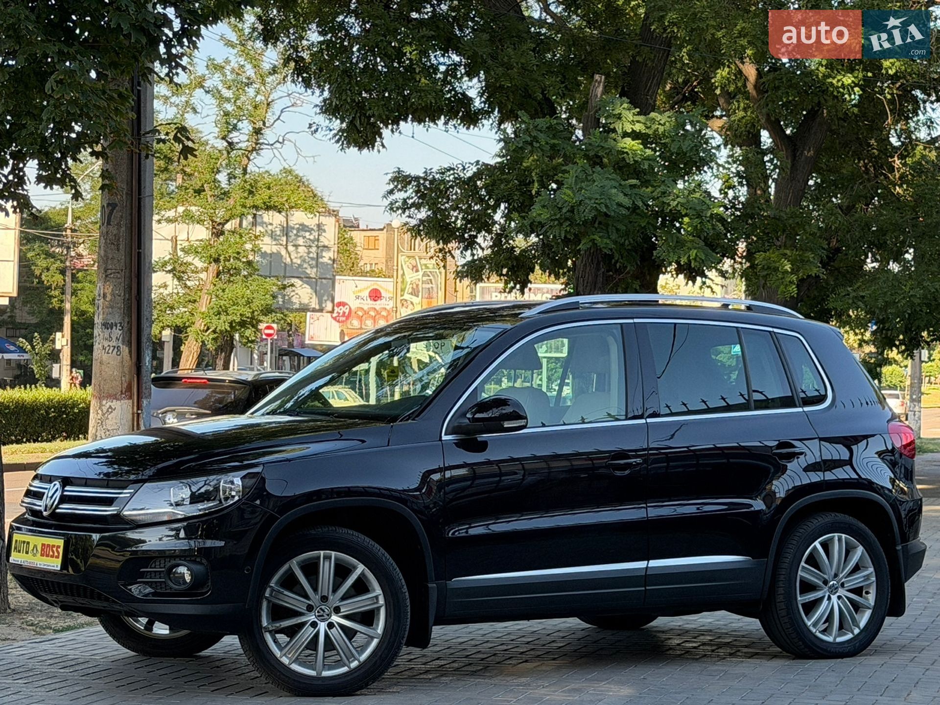 Volkswagen Tiguan 2014 VIN WVGBV7AX9FW520830 фото оголошення 2 з 24