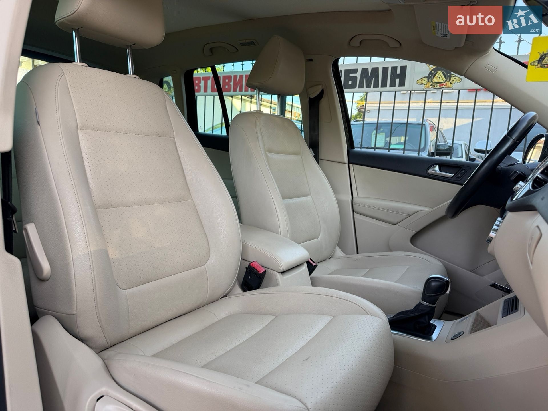 Volkswagen Tiguan 2014 VIN WVGBV7AX9FW520830 фото оголошення 12 з 24