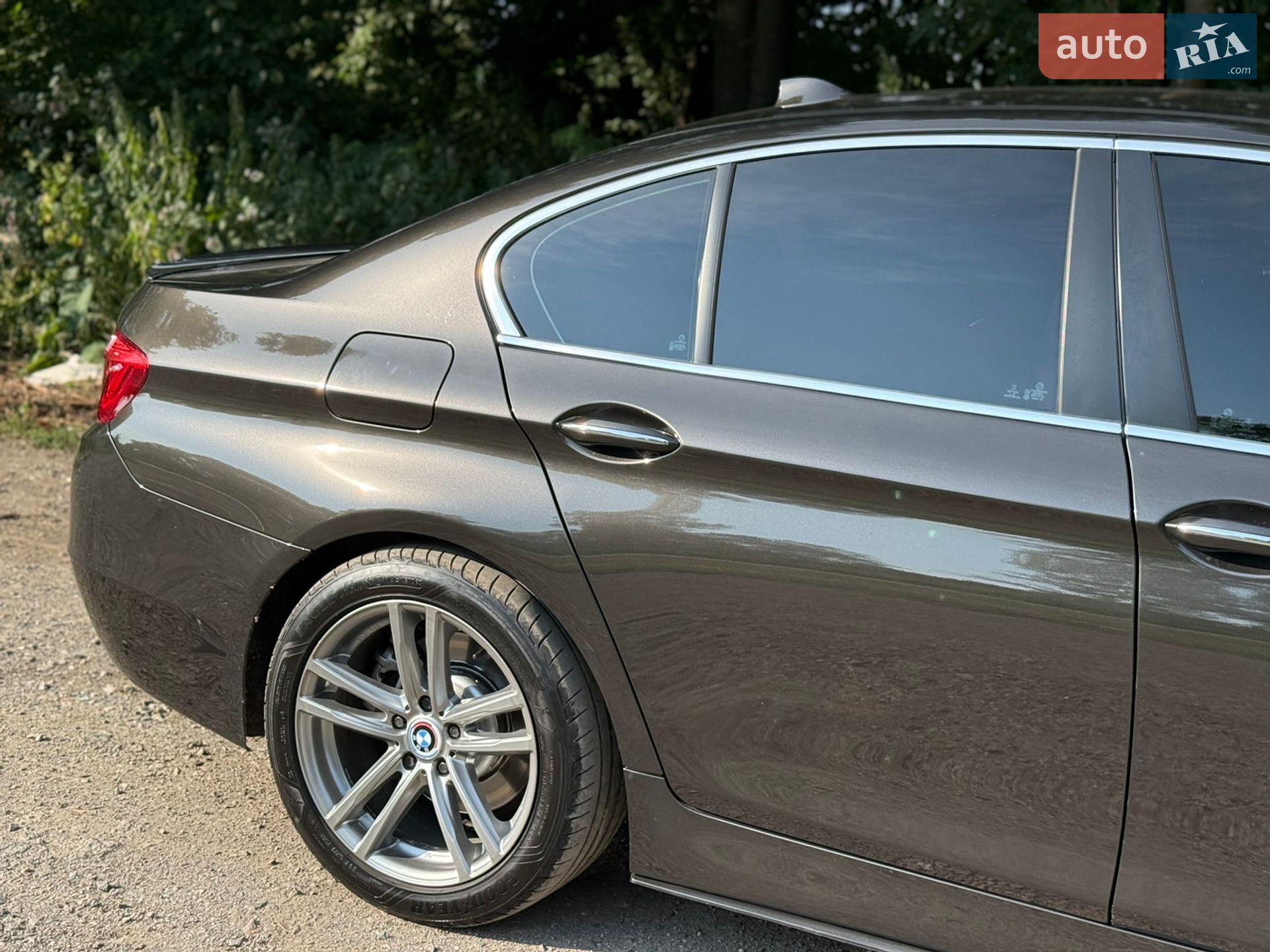 BMW 5 Series 2015 VIN WBA5E710X0G156145 фото оголошення 13 з 64