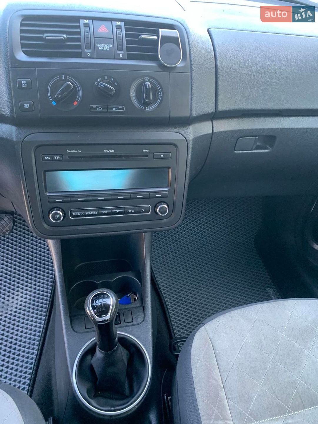 Skoda Fabia 2012 VIN TMBJK25J3C3135861 фото оголошення 7 з 36