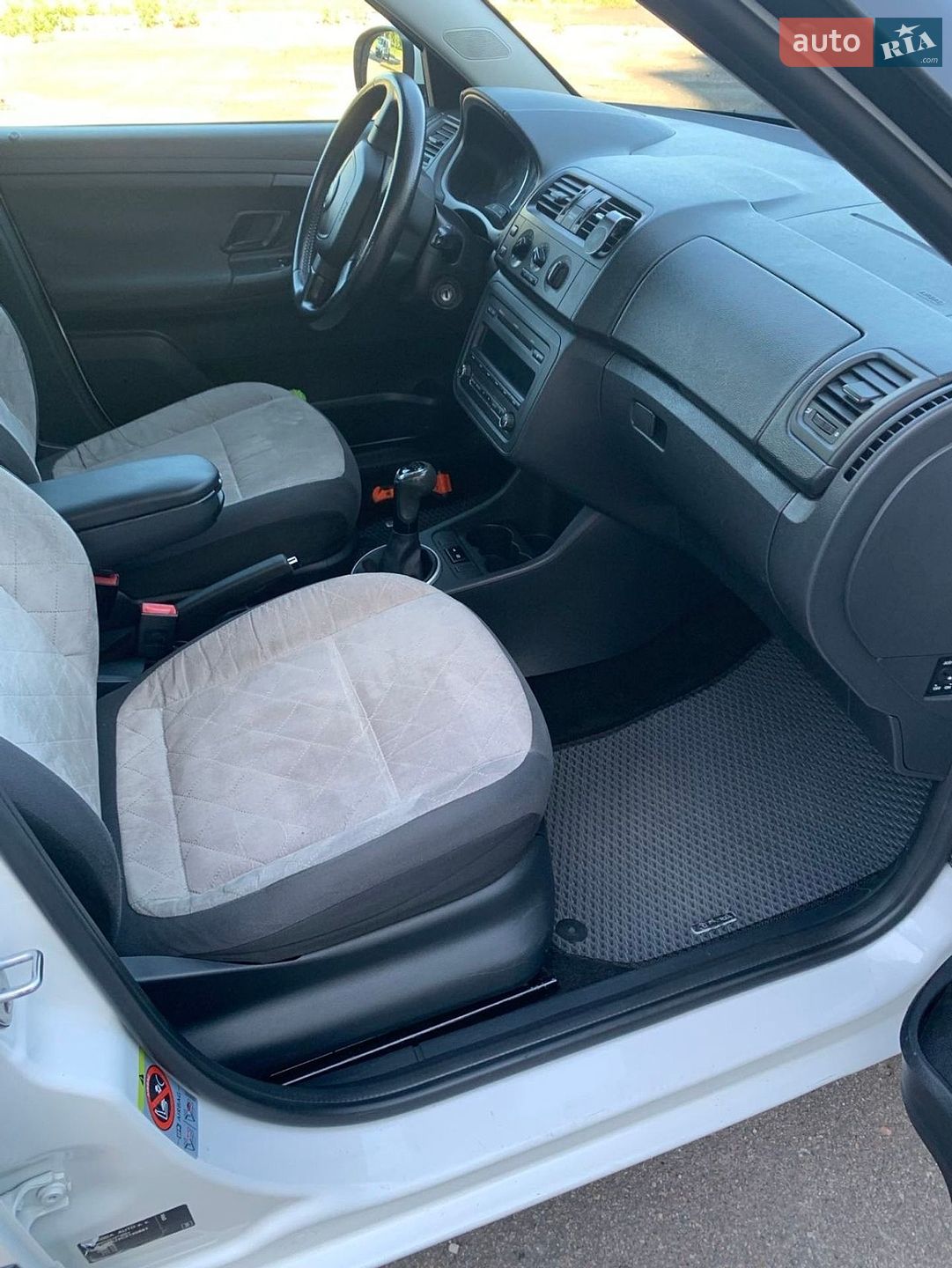 Skoda Fabia 2012 VIN TMBJK25J3C3135861 фото оголошення 16 з 36