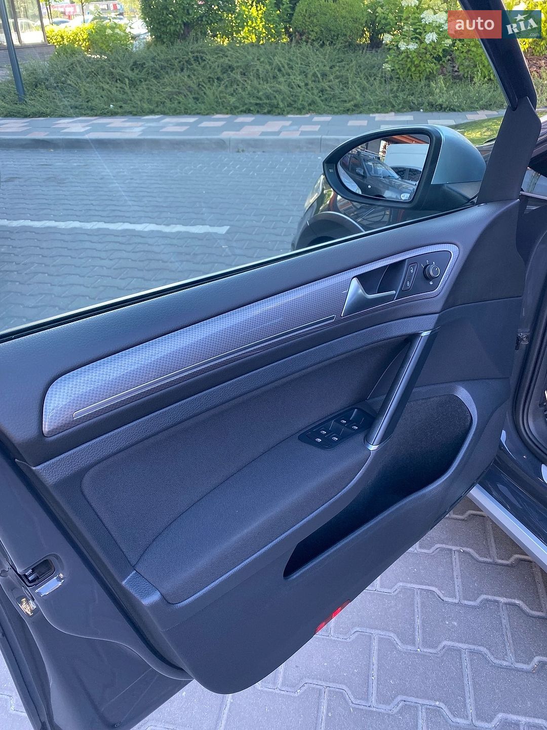 Volkswagen Golf 2018 VIN WVWZZZAUZJP601807 фото оголошення 15 з 20