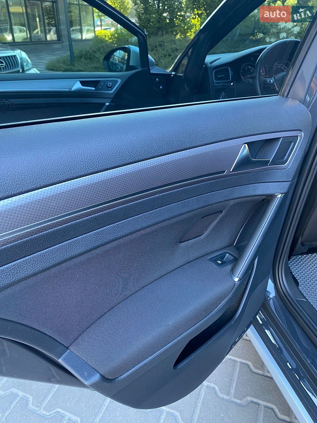 Volkswagen Golf 2018 VIN WVWZZZAUZJP601807 фото оголошення 16 з 20