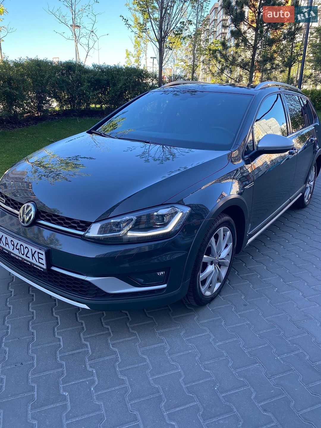 Volkswagen Golf 2018 VIN WVWZZZAUZJP601807 фото оголошення 2 з 20