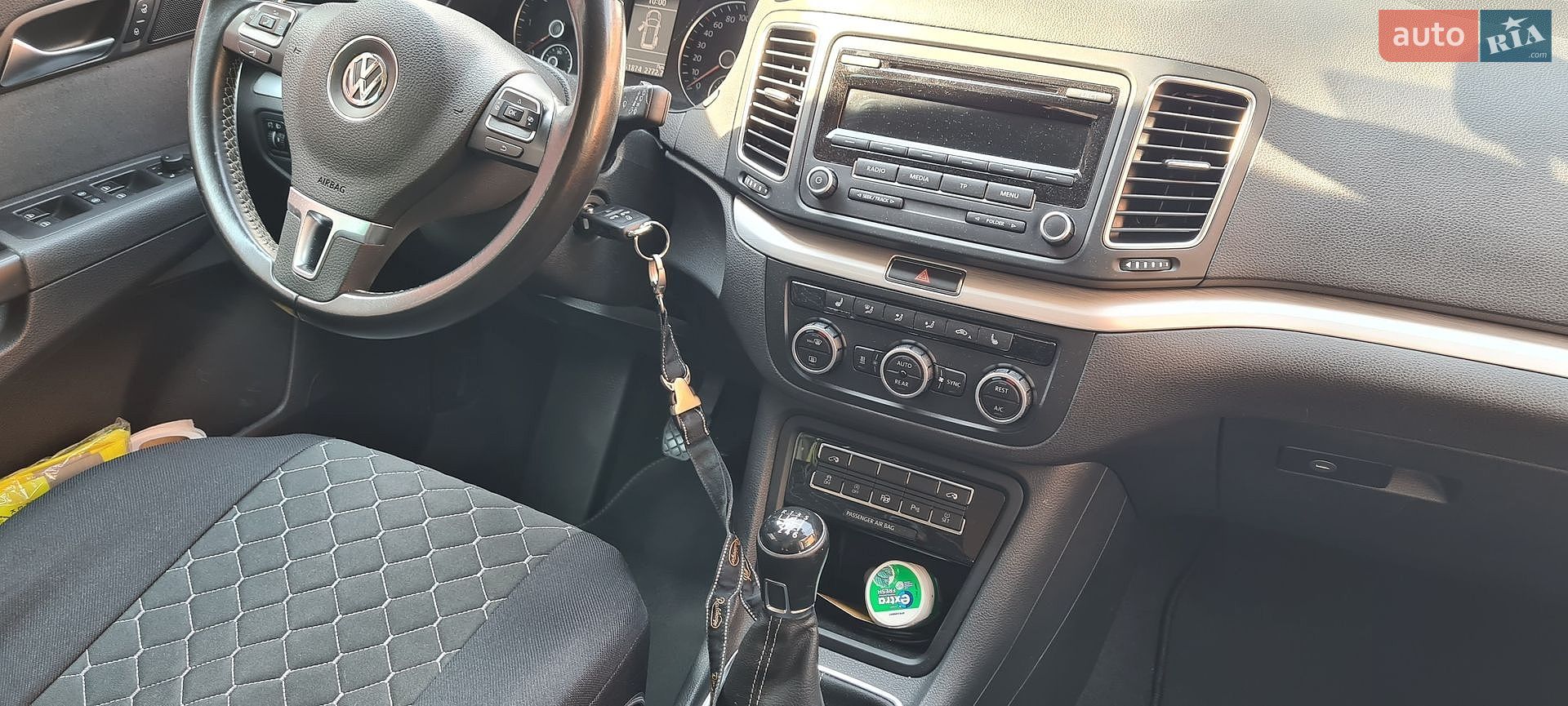 Volkswagen Sharan 2015 VIN WVWZZZ7NZFV038194 фото оголошення 18 з 22