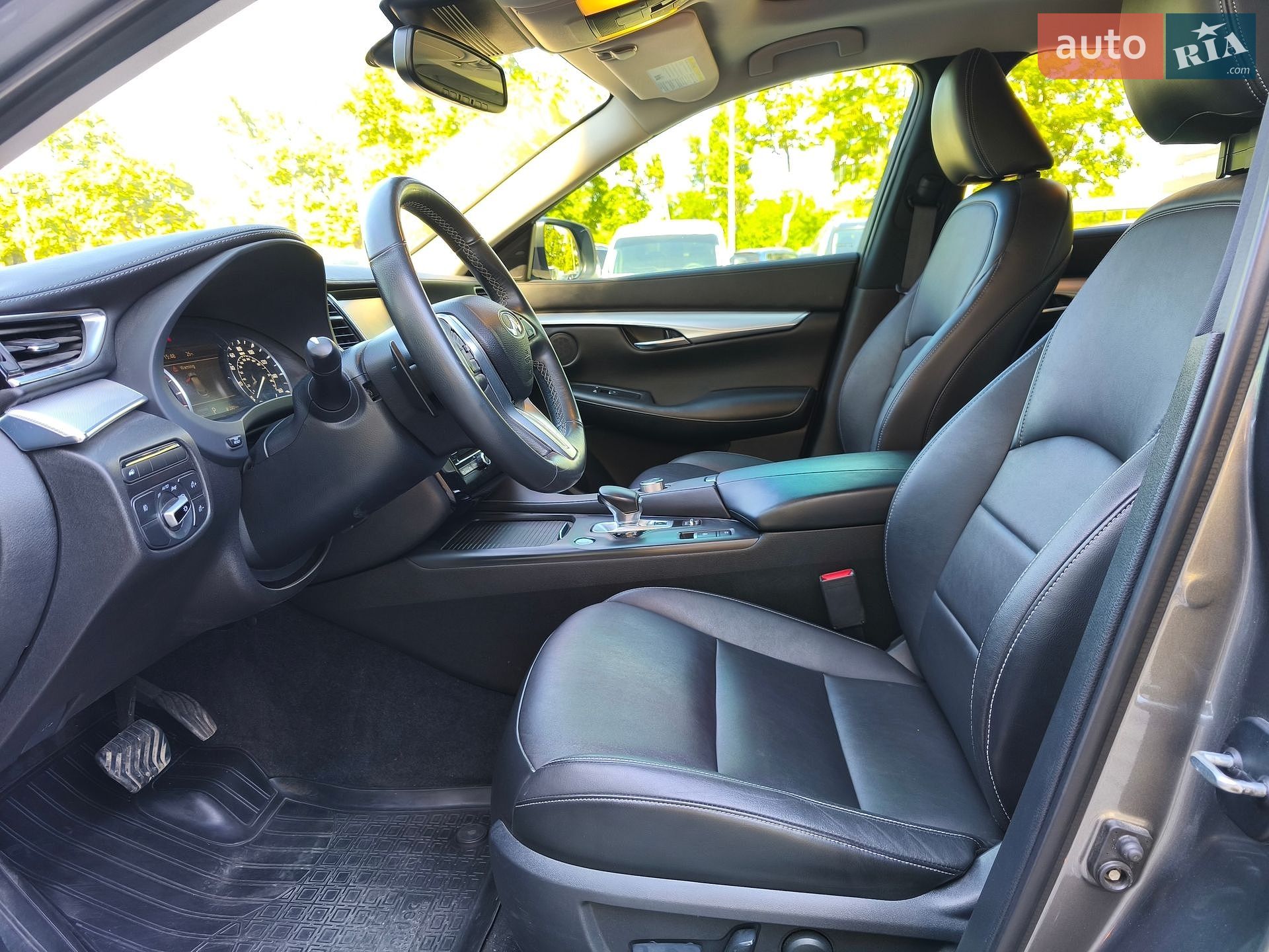 Infiniti QX50 2018 VIN 3PCAJ5M10KF125540 фото оголошення 10 з 30