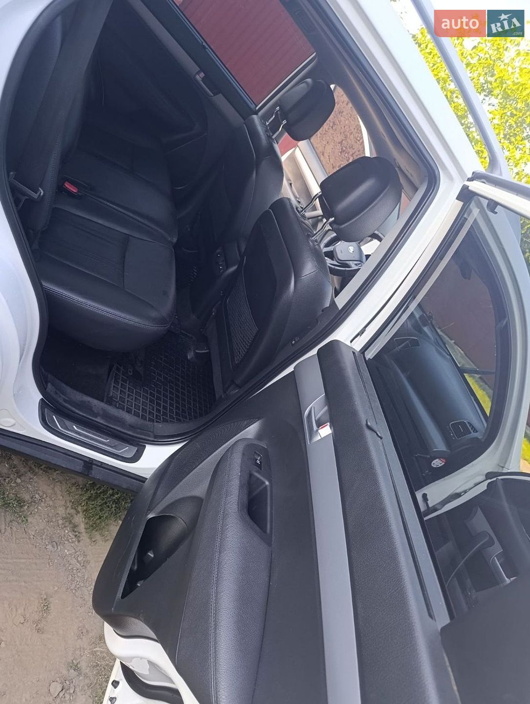 Kia Sorento 2014 VIN KNAKU814CE5544866 фото оголошення 2 з 22