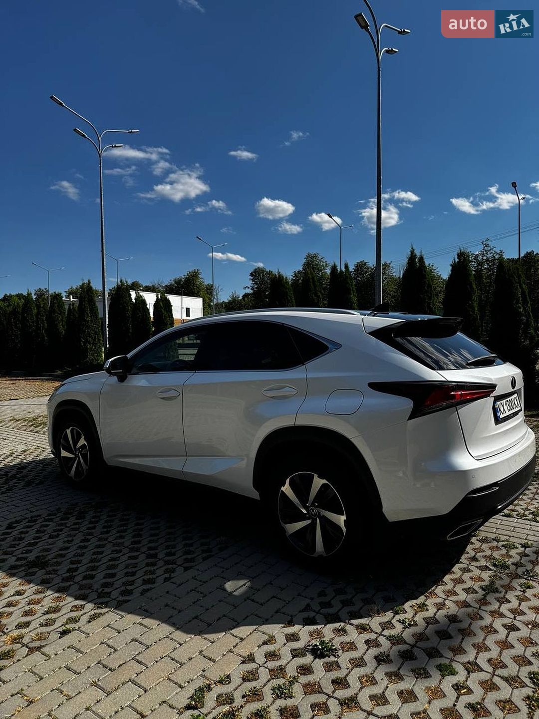 Lexus NX 2018 VIN JTJBARBZ8K2194058 фото оголошення 16 з 125