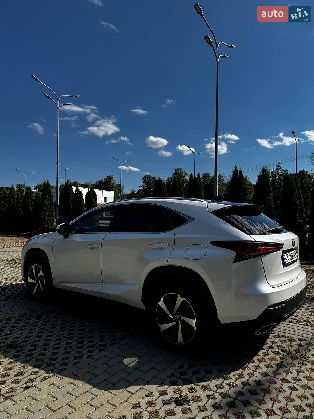 Lexus NX 2018 VIN JTJBARBZ8K2194058 фото оголошення 17 з 125