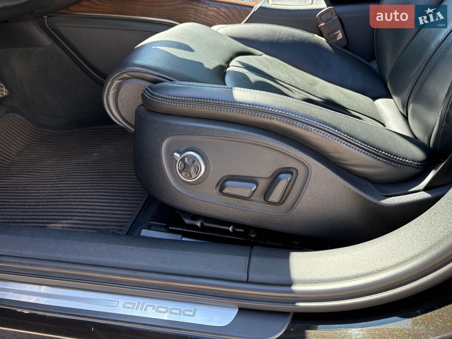 Audi A6 Allroad 2014 VIN WAUZZZ4G3EN200614 фото оголошення 30 з 66