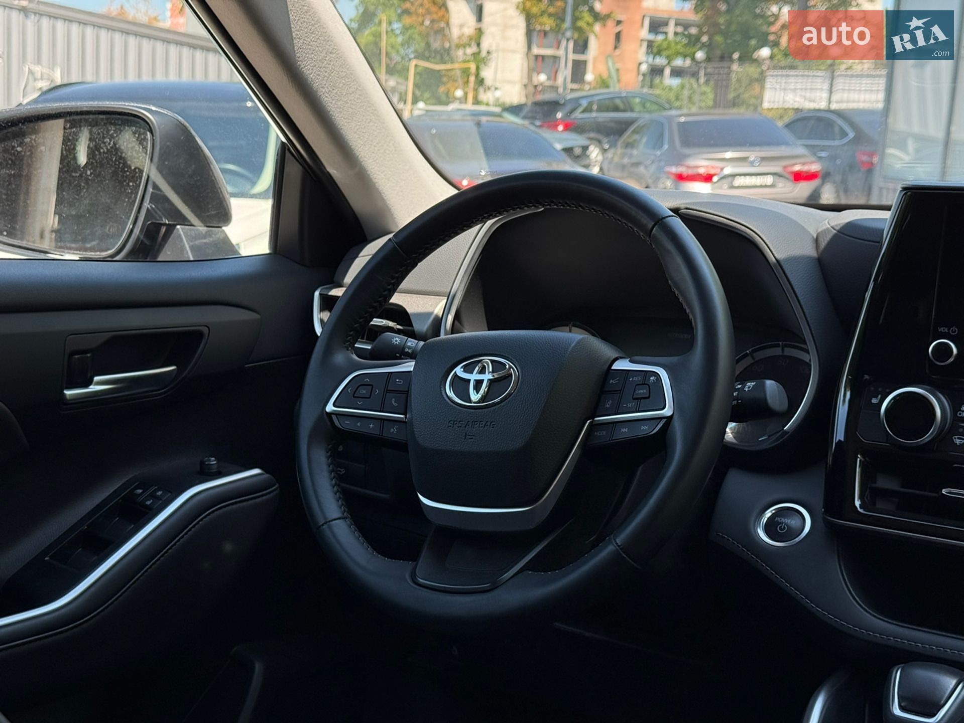 Toyota Highlander 2024 VIN 5TDKBRCH8RS638483 фото оголошення 7 з 20