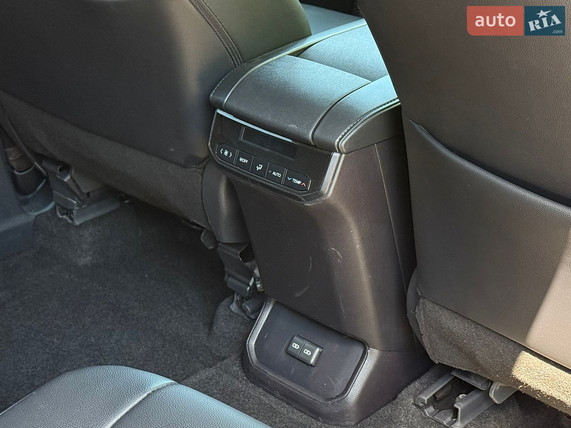 Toyota Highlander 2024 VIN 5TDKBRCH8RS638483 фото оголошення 15 з 20