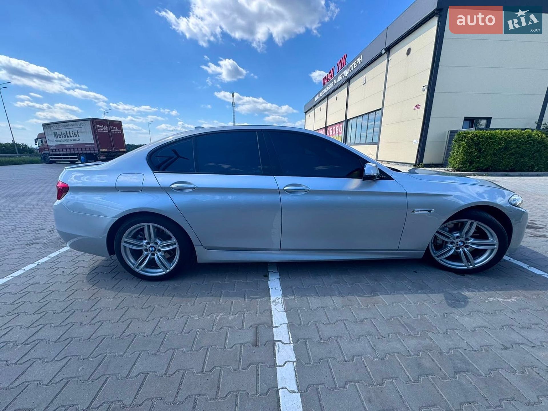 BMW 5 Series 2014 VIN WBA5B3C59FD543516 фото оголошення 8 з 24