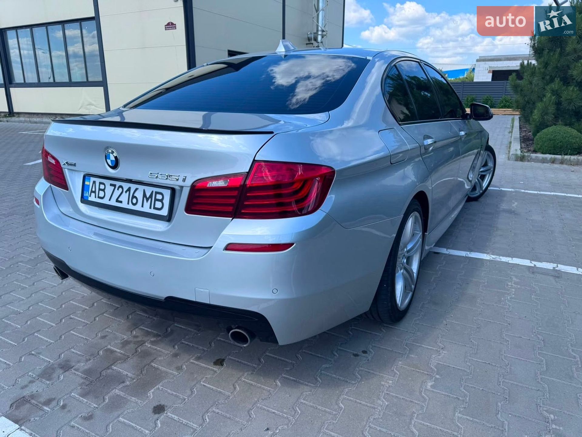 BMW 5 Series 2014 VIN WBA5B3C59FD543516 фото оголошення 7 з 24