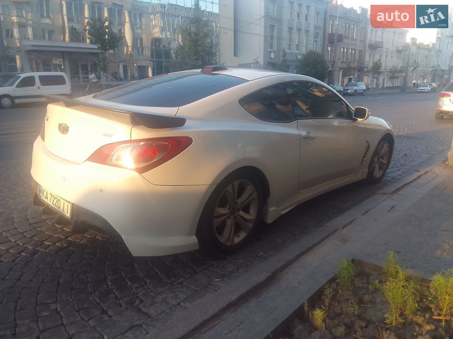 Hyundai Genesis Coupe 2011 VIN KMHHT61DBBU055647 фото оголошення 9 з 10