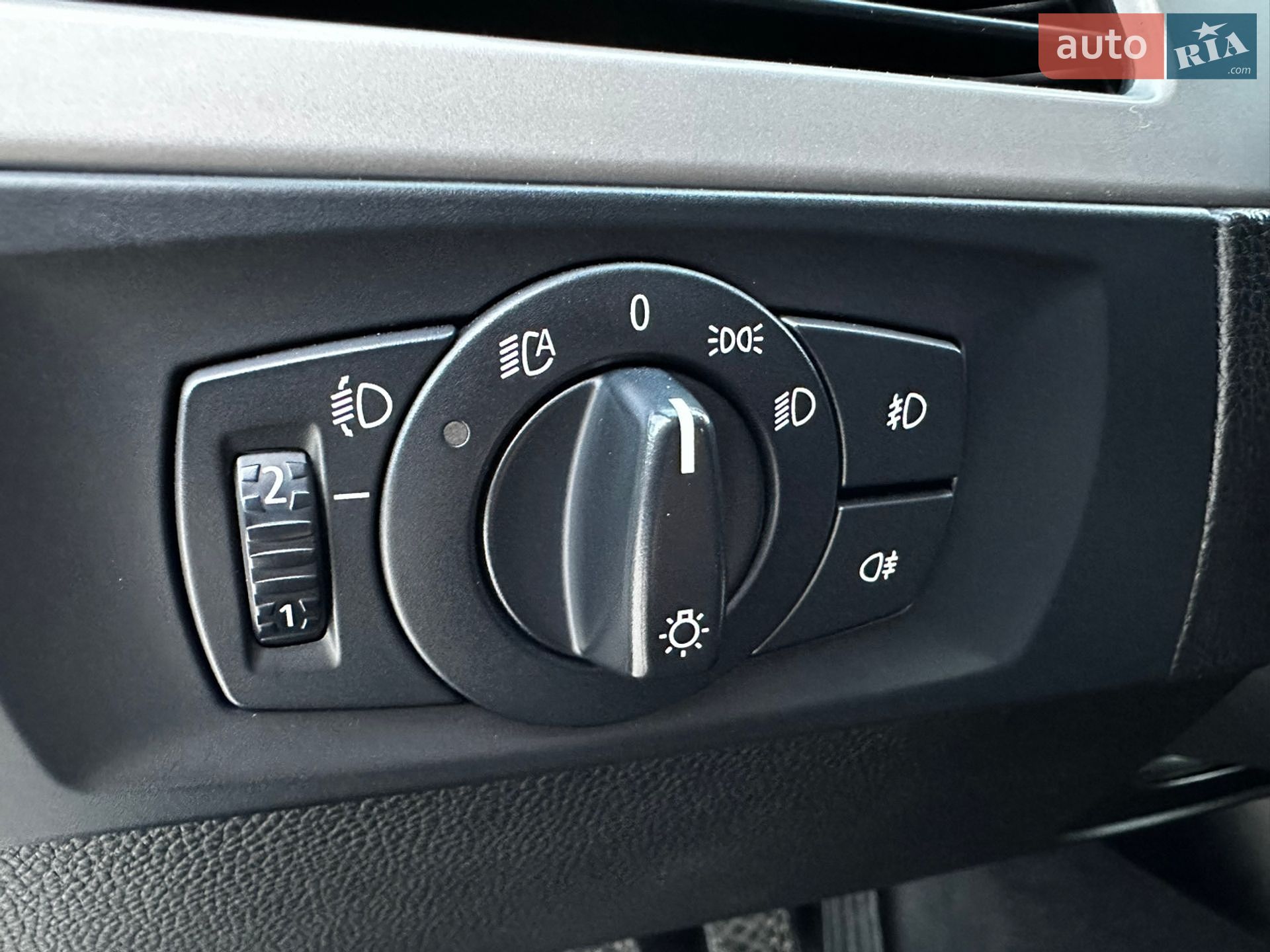 BMW 3 Series 2006 VIN WBAVR71000KS96593 фото оголошення 25 з 28
