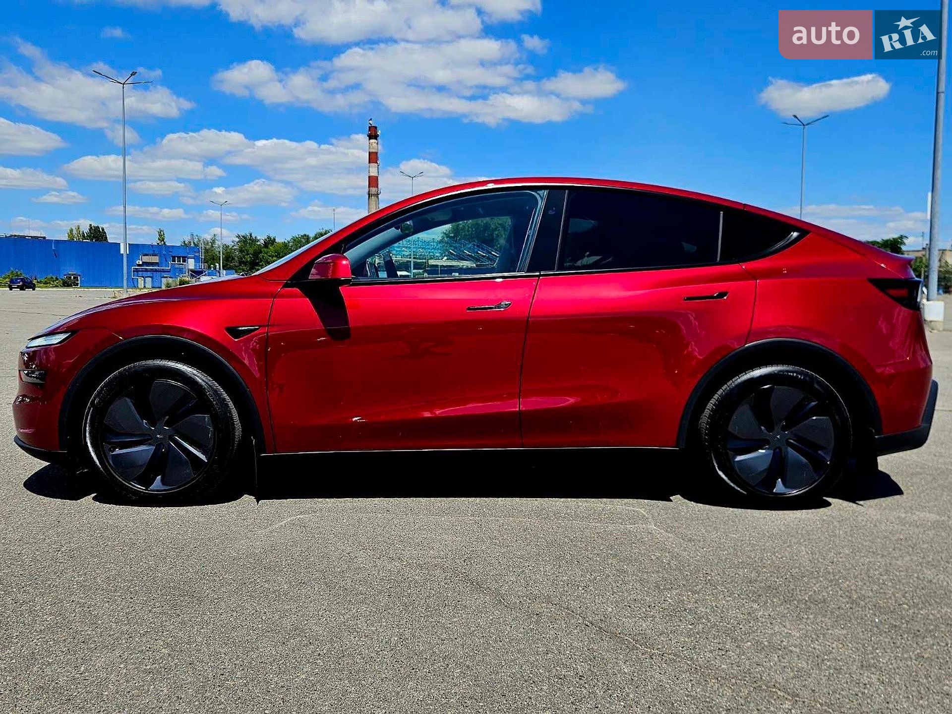 Tesla Model Y 2025 VIN 7SAYGDEE7TF359512 фото оголошення 5 з 37